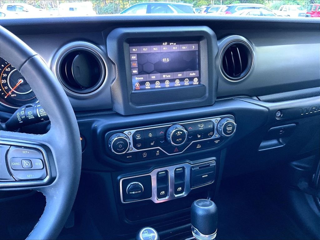 Used 2023 Granite Crystal Metallic Clearcoat Jeep Sport S image 18