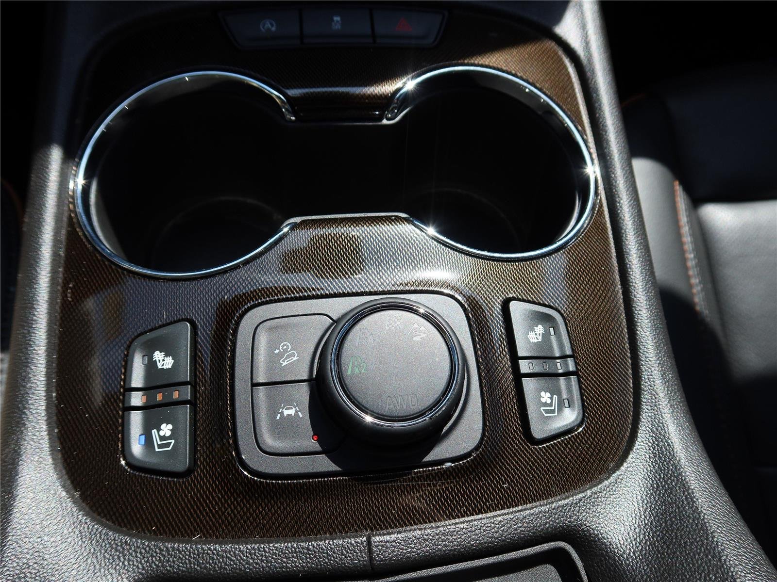 Used 2023 Summit White GMC AT4 image 20