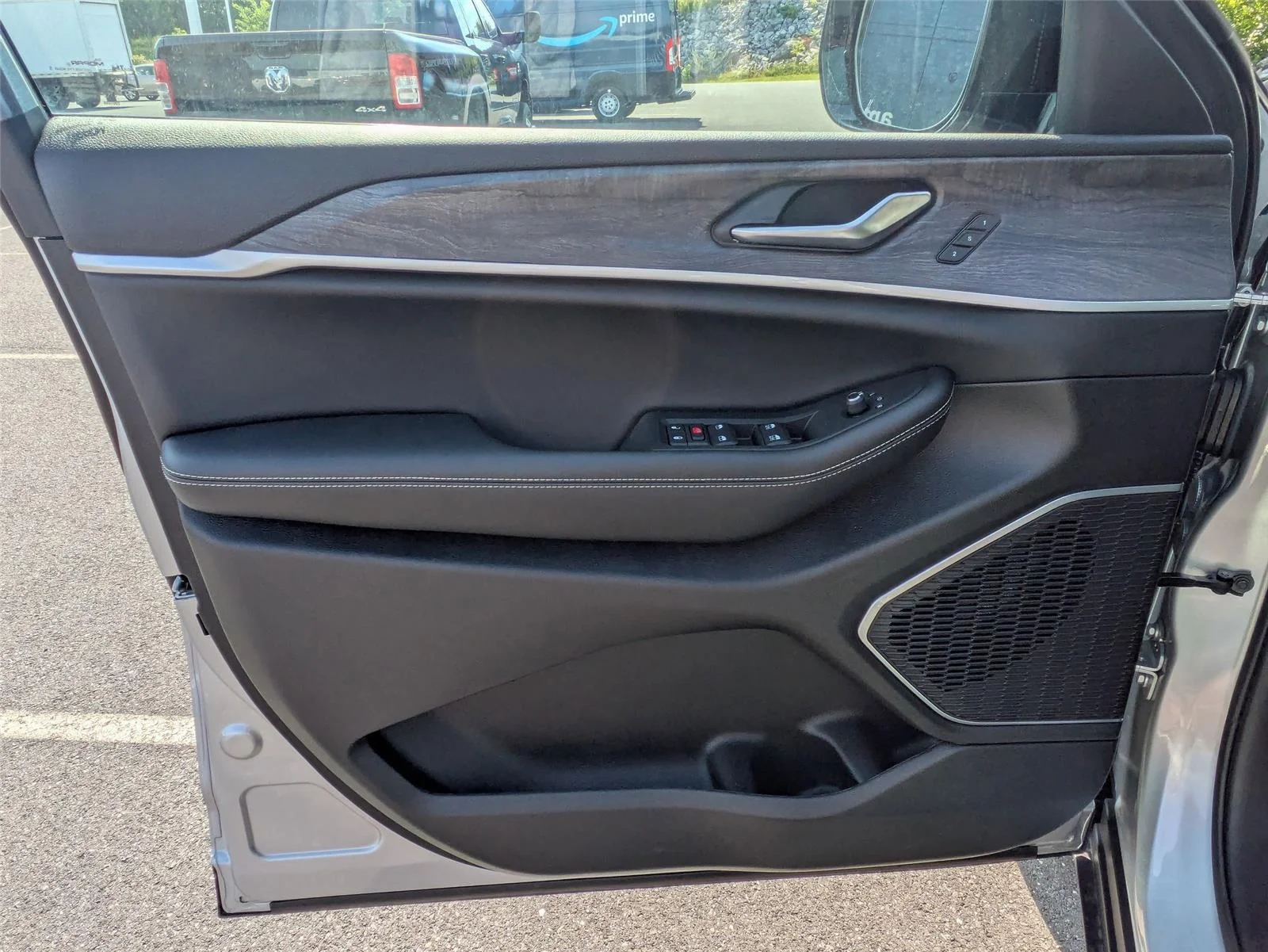 2025 Jeep Grand Cherokee L Limited - Photo 13