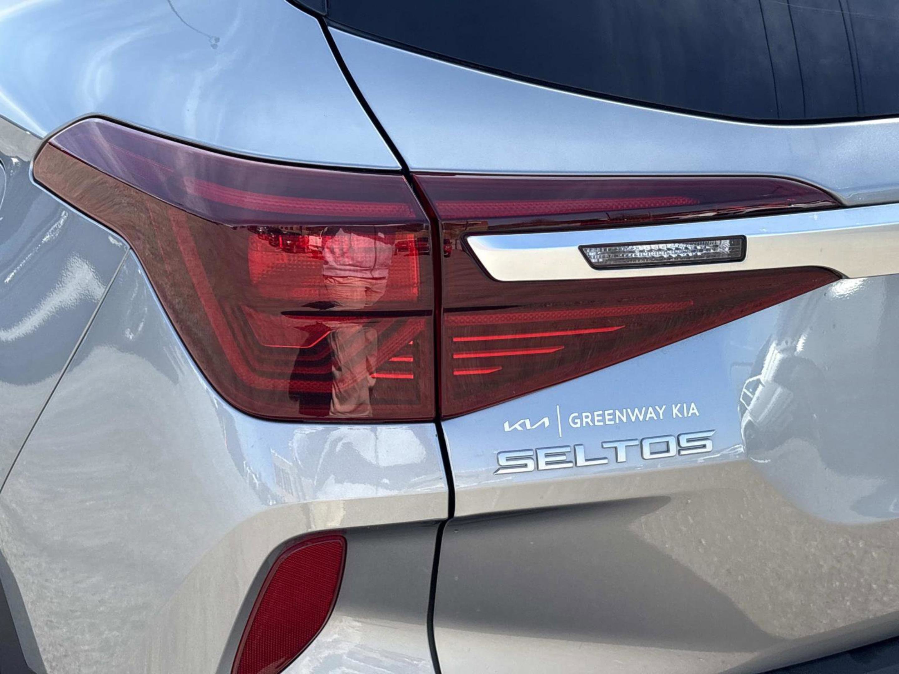 2023 Kia Seltos S - Photo 11