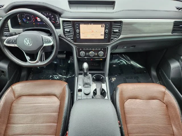 Used 2021 Black Volkswagen SEL Premium image 30