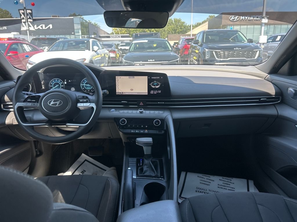Used 2024 Gray Hyundai SEL image 15