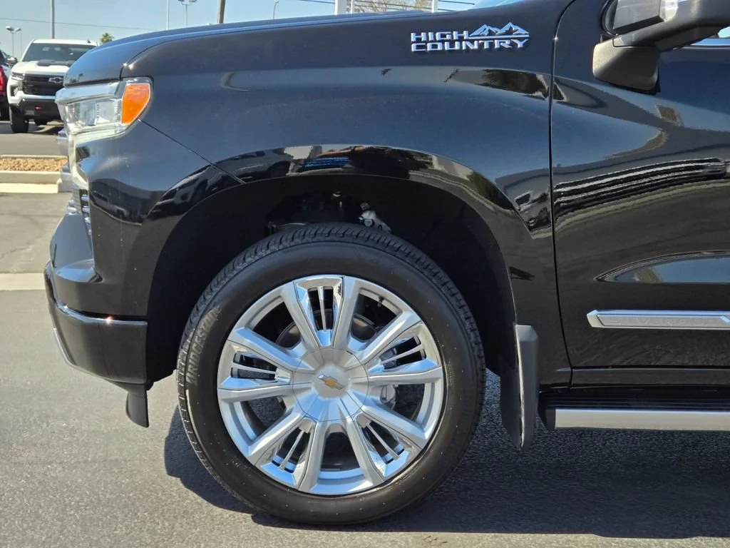 Used 2024 Black Chevrolet High Country image 9