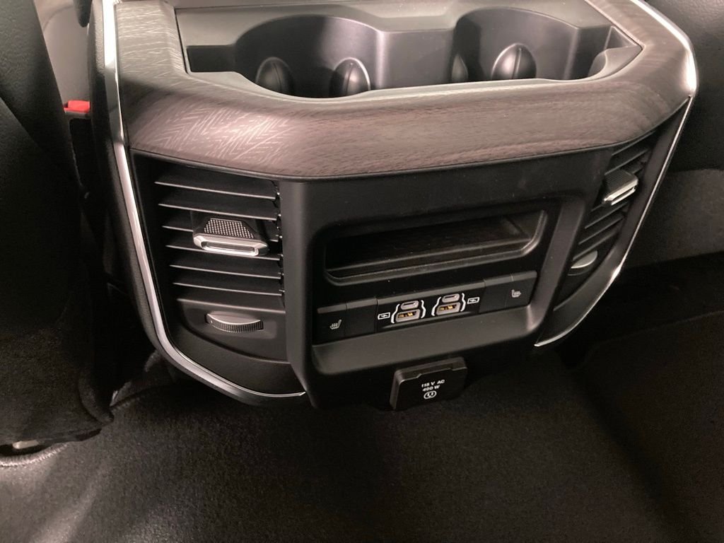New 2026 Granite Crystal Metallic Clear-Coat Exterior Paint RAM Laramie image 17