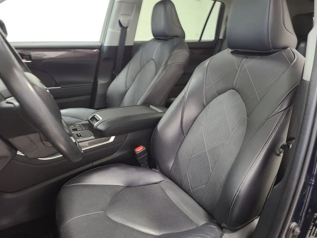 Used 2023 Blueprint Toyota Platinum image 18