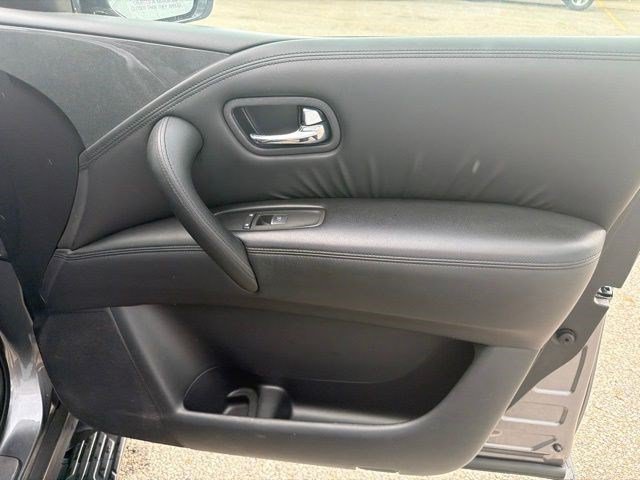 Used 2022 Gun Metallic Nissan SL image 21