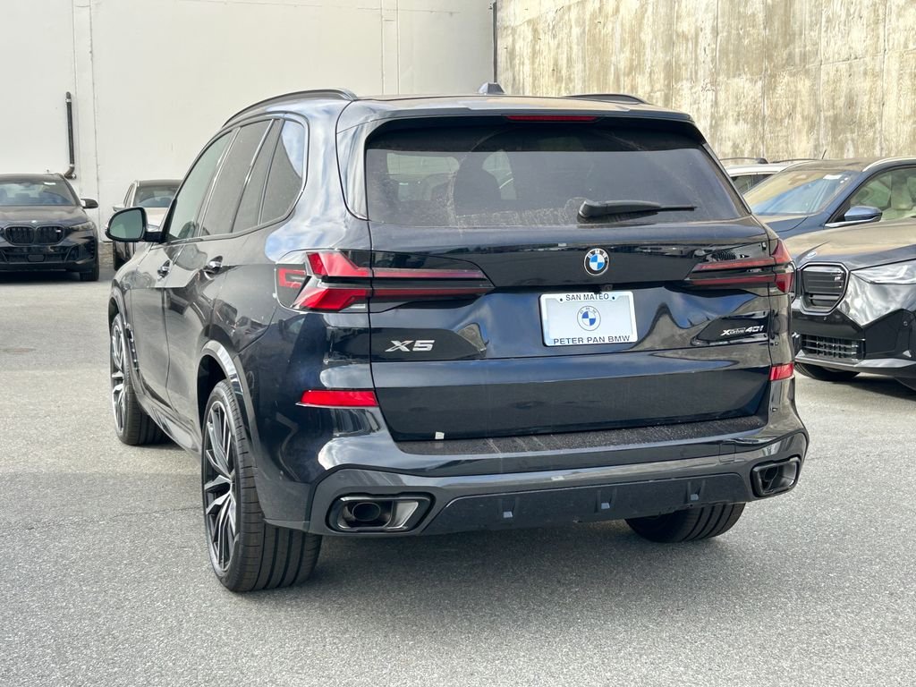 New 2026 Carbon Black Metallic BMW xDrive40i image 3