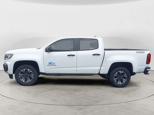 Used 2022 White Chevrolet Z71 image 2