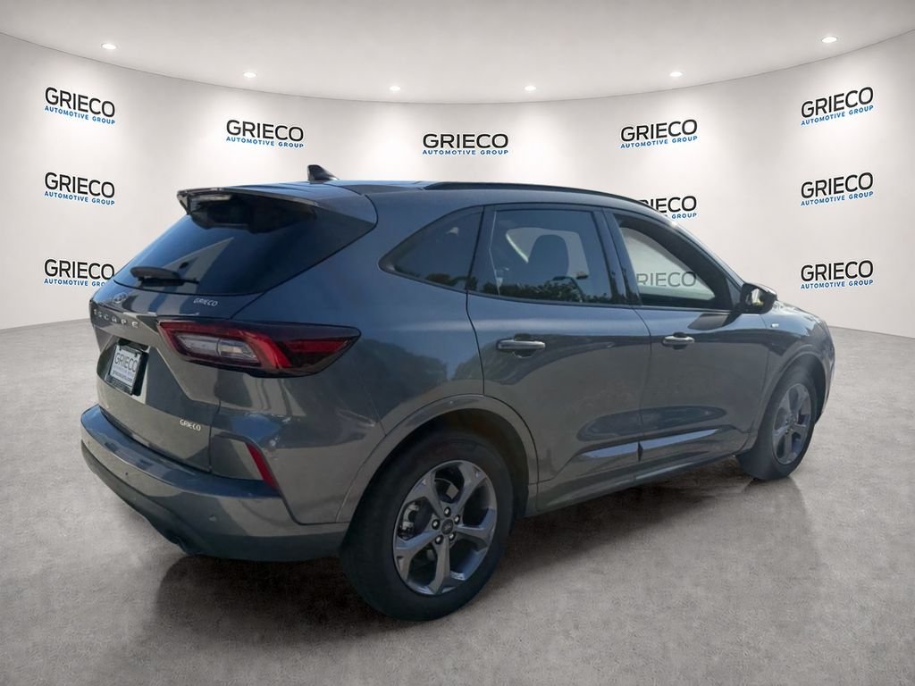 Used 2024 Gray Ford ST-Line image 7
