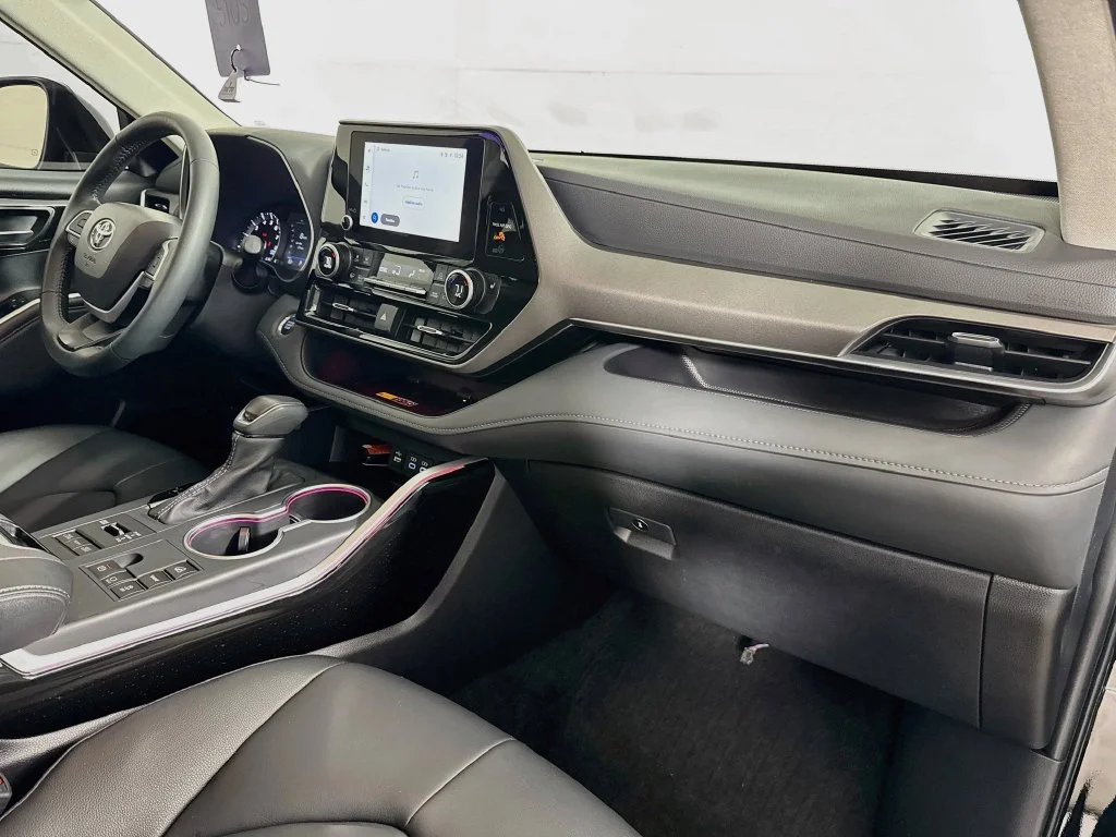 Used 2026 Black Toyota XLE image 39