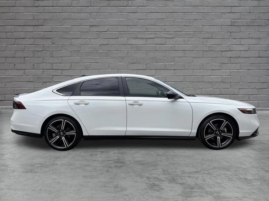 2023 Honda Accord Hybrid Sport - Photo 9