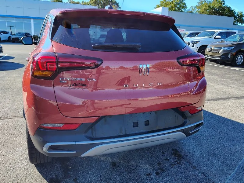 Used 2024 Red Buick Preferred image 6