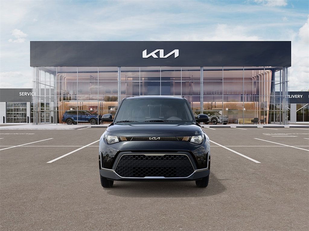 2025 Kia Soul LX photo 2