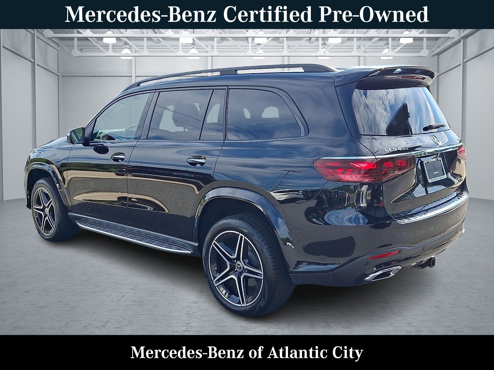 Certified Used 2026 Obsidian Black Metallic - 197 Mercedes-Benz 4MATIC® image 4