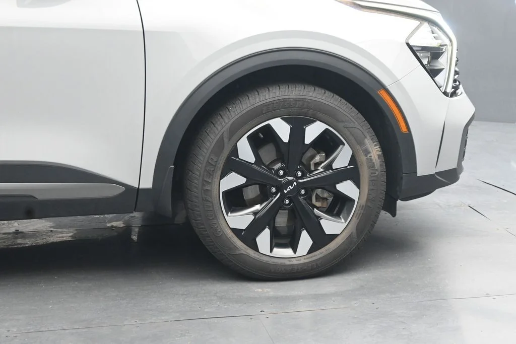 Used 2023 Gray Kia X-Line image 11