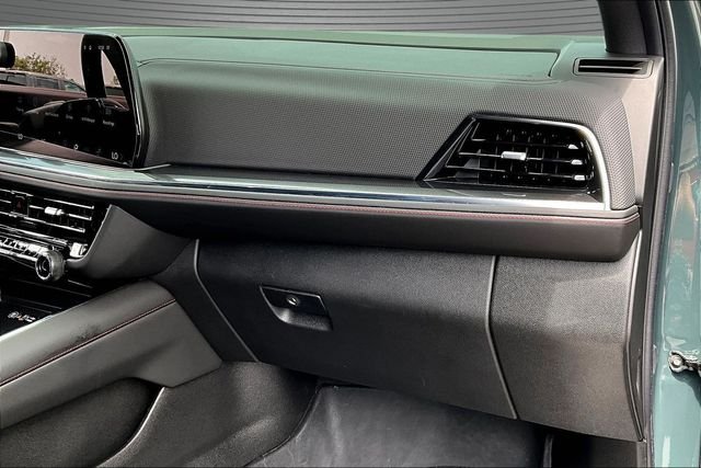 Used 2025 Gray Chevrolet RST image 27