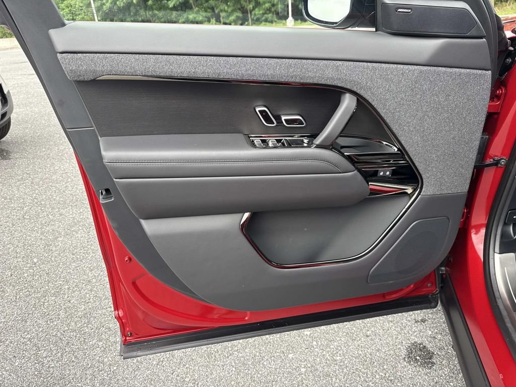 New 2026 Firenze Red Land Rover SE image 19