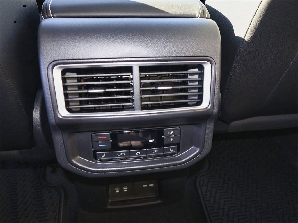2026 Volkswagen Atlas SEL Premium R-Line - Photo 18