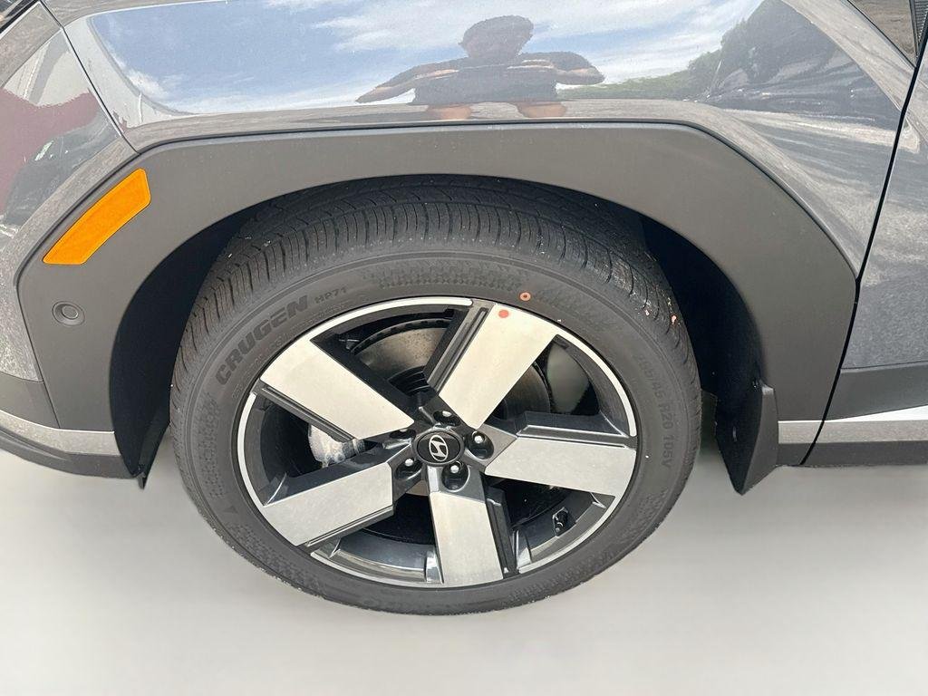 New 2027 Ecotronic Gray Hyundai Limited FWD image 23