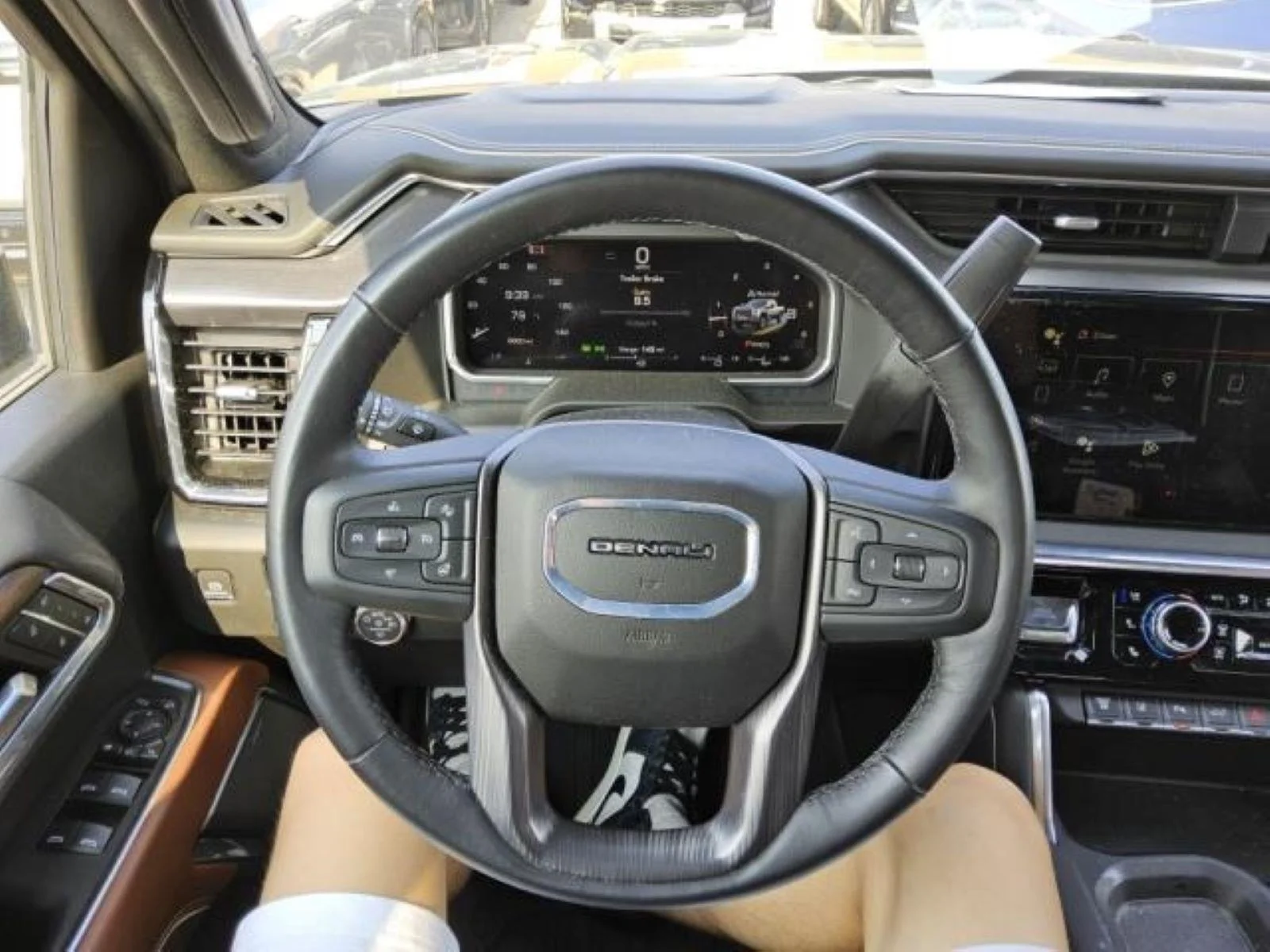 Used 2026 Onyx Black GMC Denali Ultimate image 11