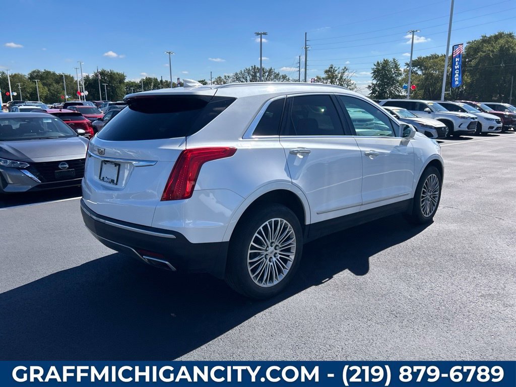 Used 2017 CRYSTAL WHITE TRICOAT Cadillac Platinum AWD image 10