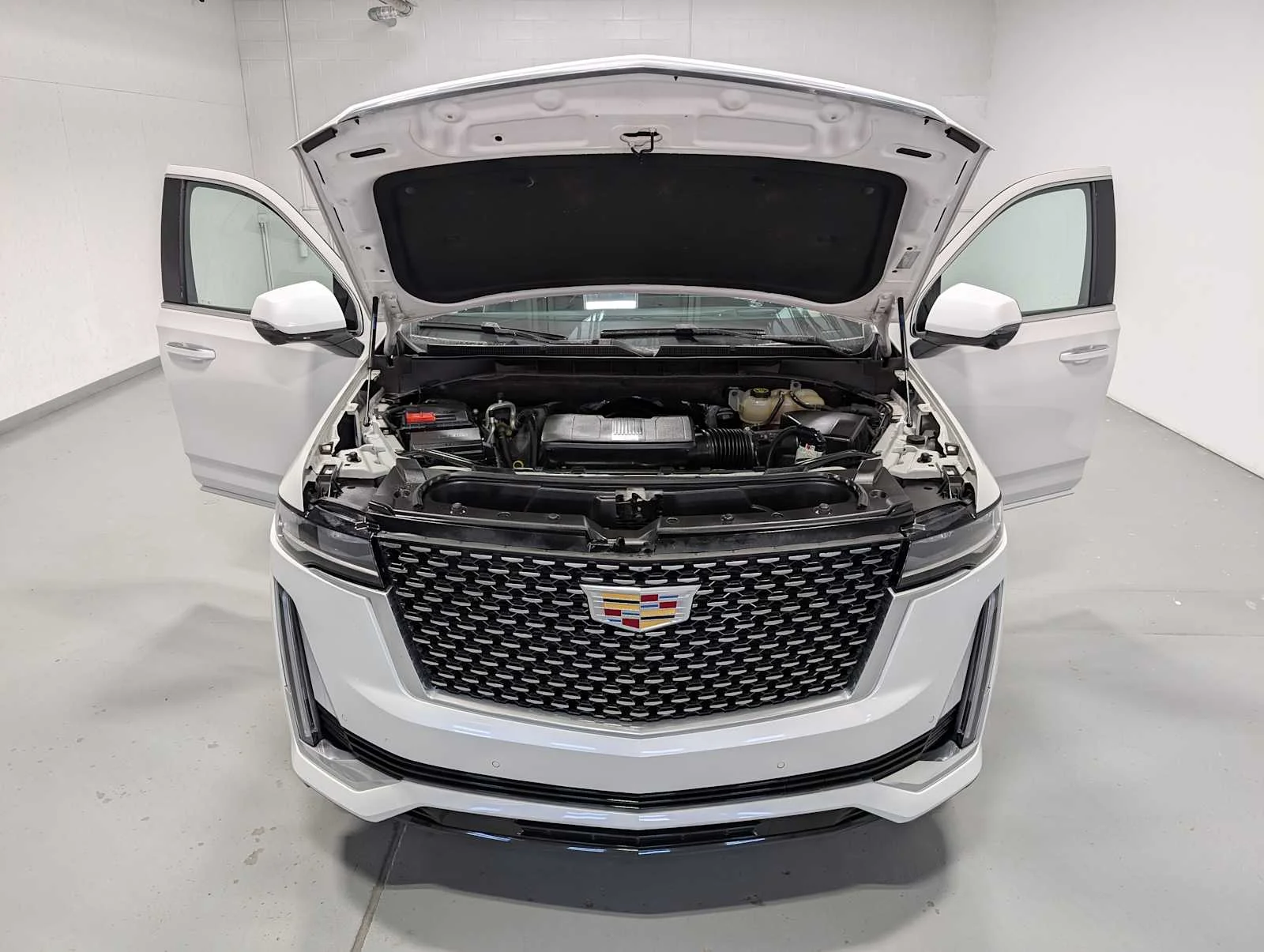 Used 2023 Crystal White Tricoat Cadillac 4WD Premium Luxury image 14