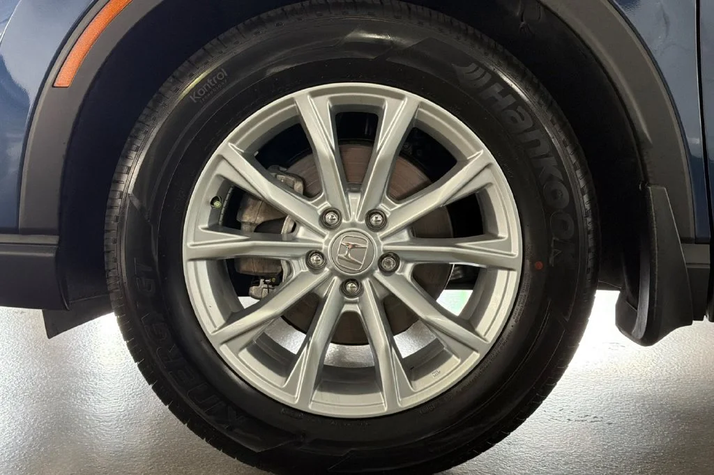 Used 2025 Canyon River Blue Metallic Honda EX image 36
