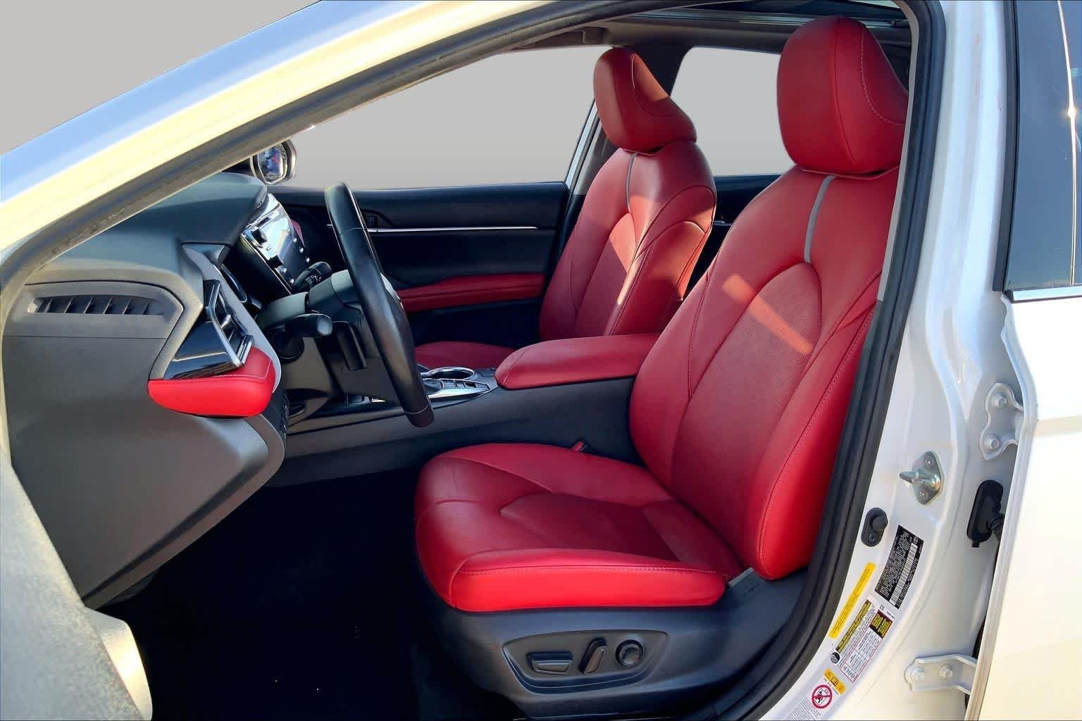 Used 2019 Wind Chill Pearl Toyota XSE image 8