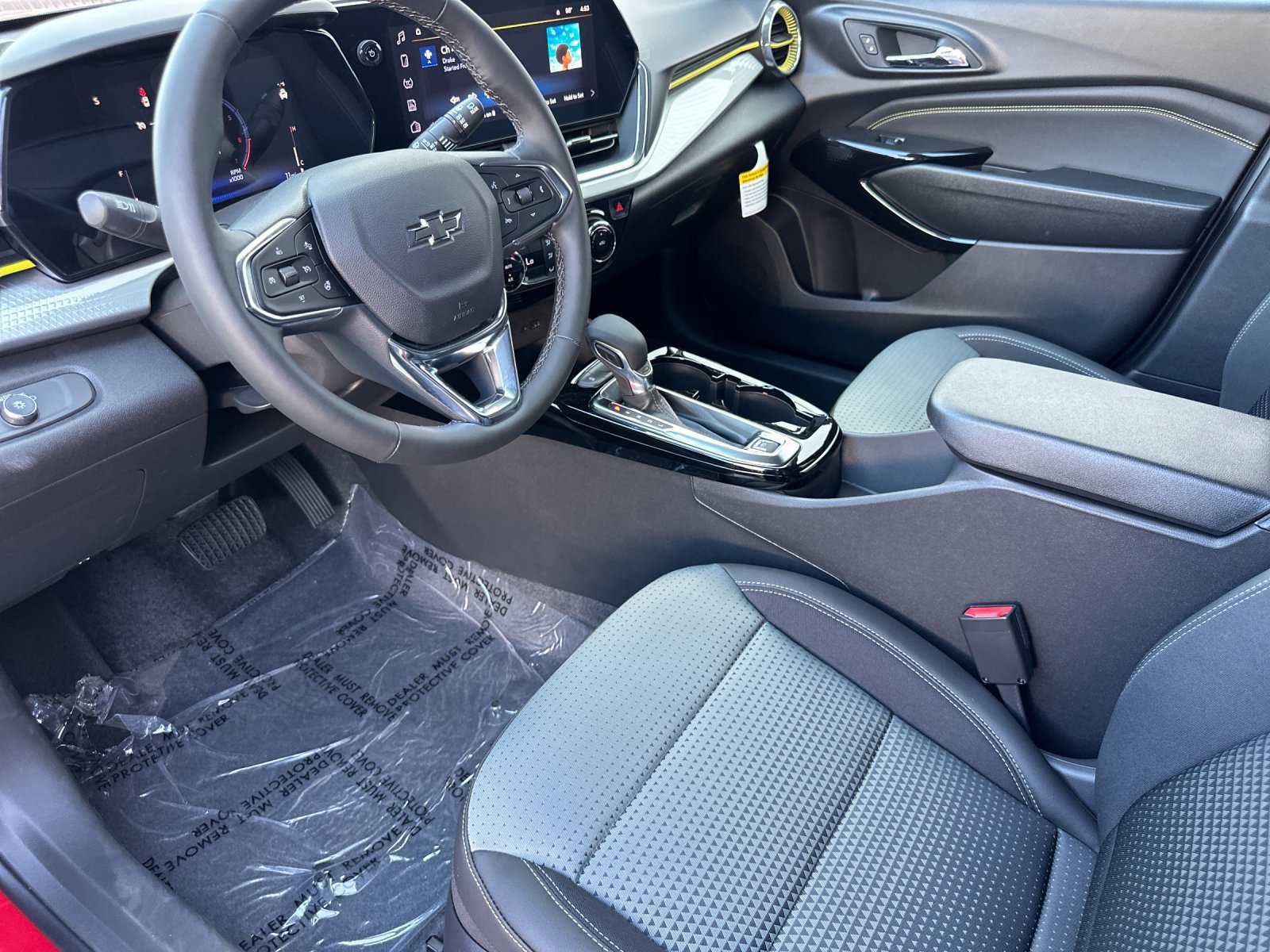 2026 Chevrolet Trax LT - Photo 10