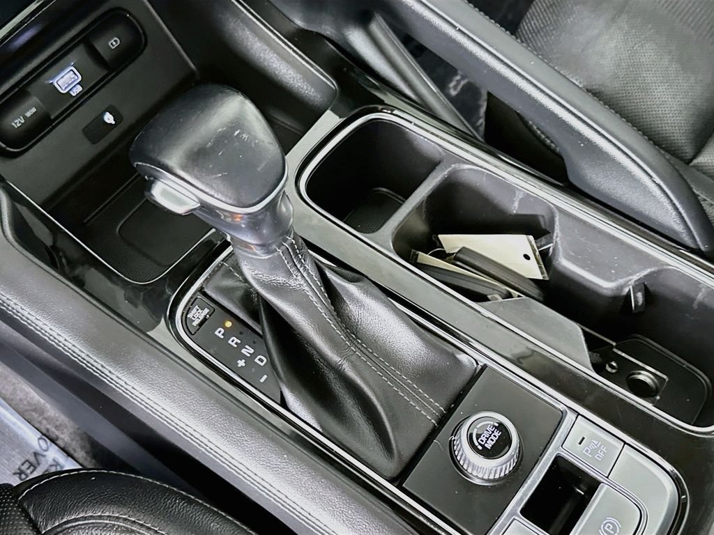 Used 2020 Ebony Black Kia EX image 18
