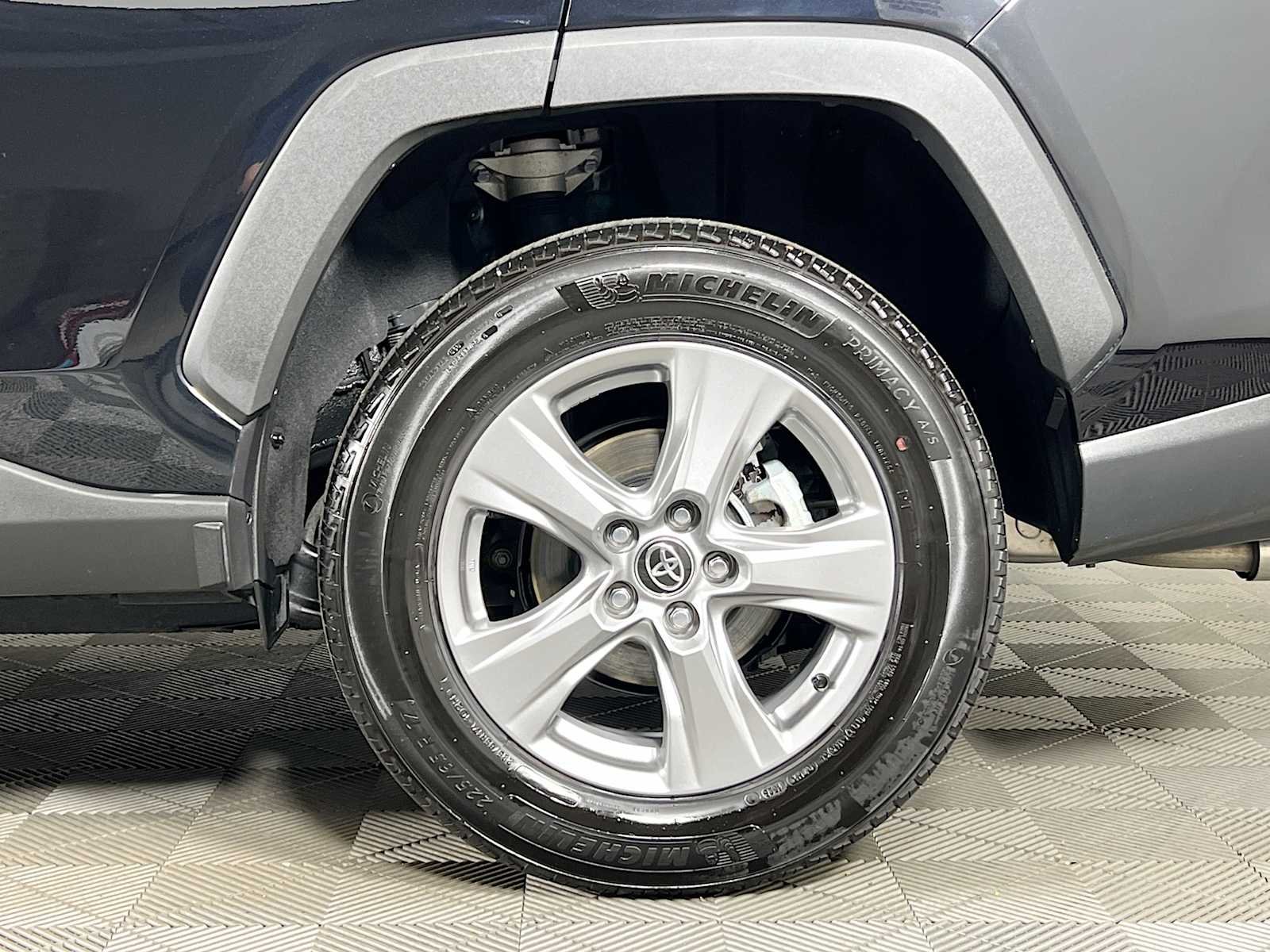 Used 2025 Midnight Black Metallic Toyota XLE image 30
