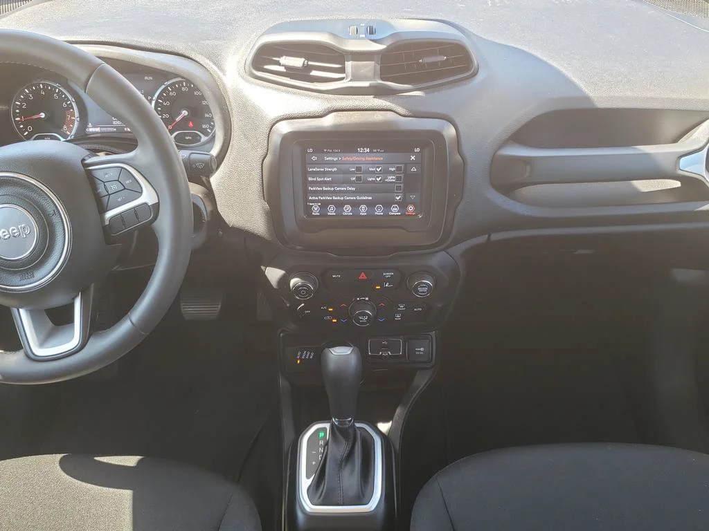 Used 2021 Colorado Red Clearcoat Jeep Latitude image 15