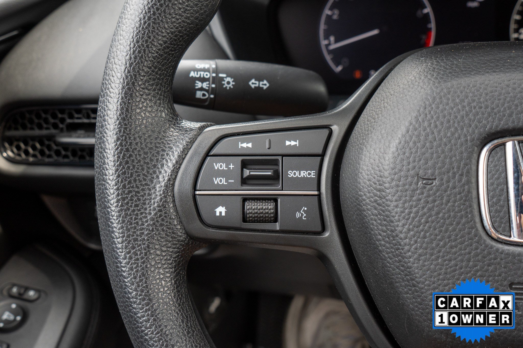 Used 2023 Black Honda LX image 25