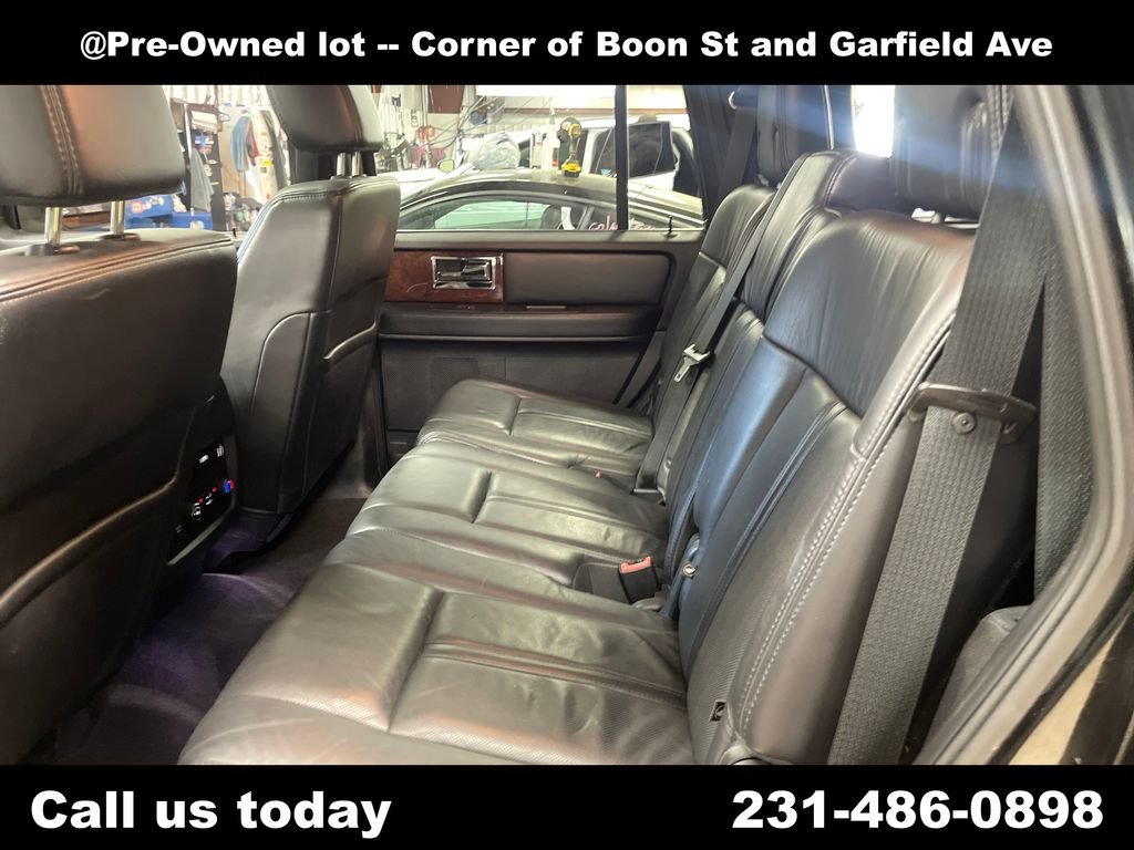 Used 2015 Black Lincoln Base image 27