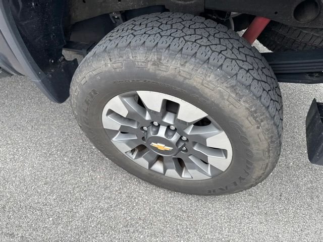 Used 2024 Gray Chevrolet Custom image 15