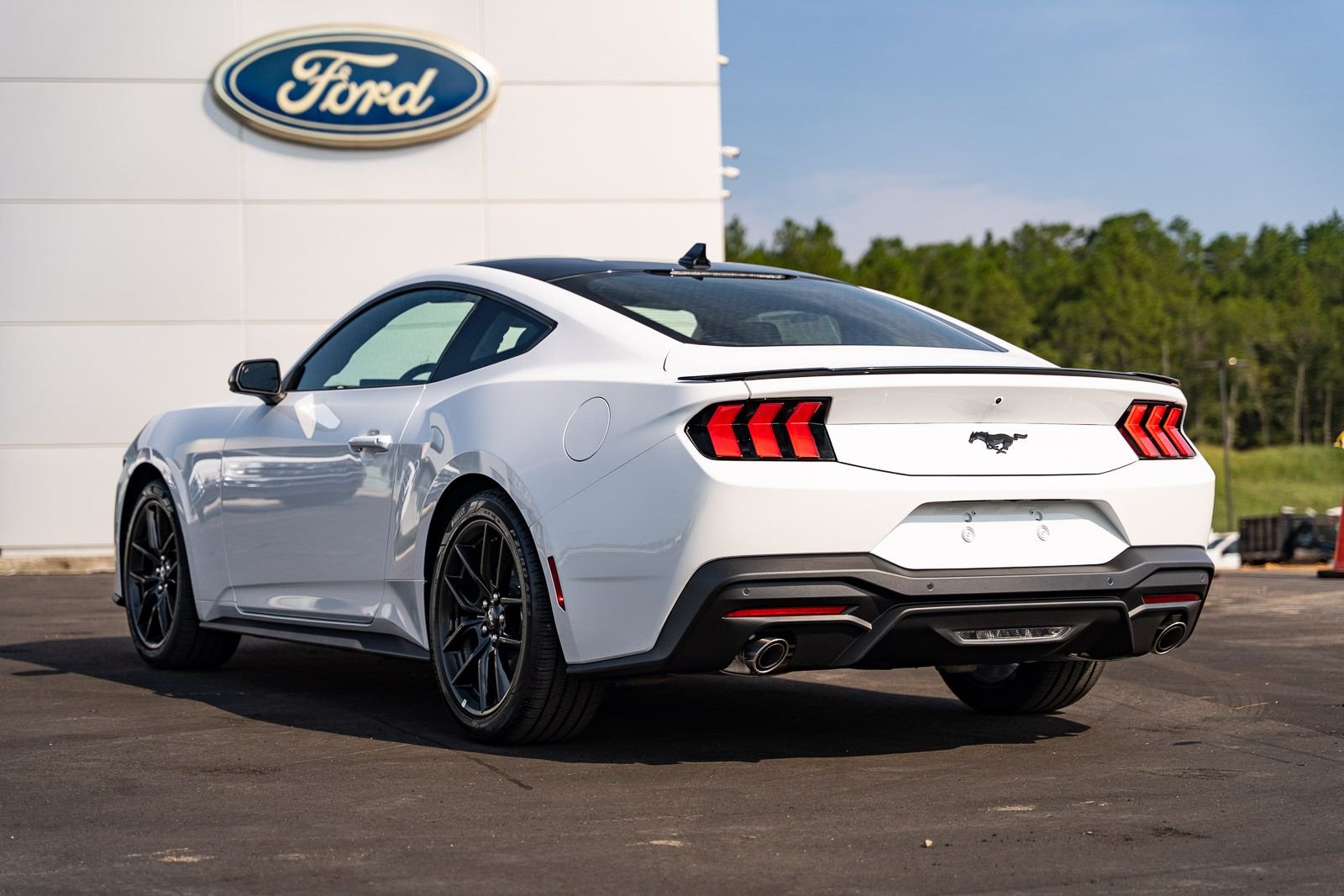 New 2026 Oxford White Ford EcoBoost® Fastback image 3