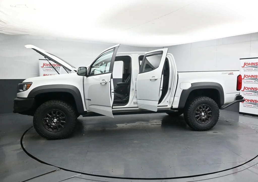 Used 2019 White Chevrolet ZR2 image 41
