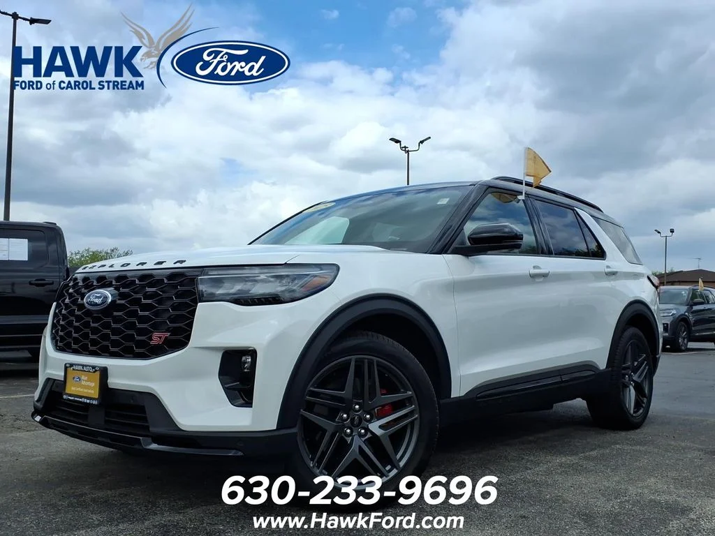 Used 2025 White Ford ST image 3