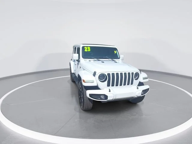 Used 2023 White Jeep Sahara image 3