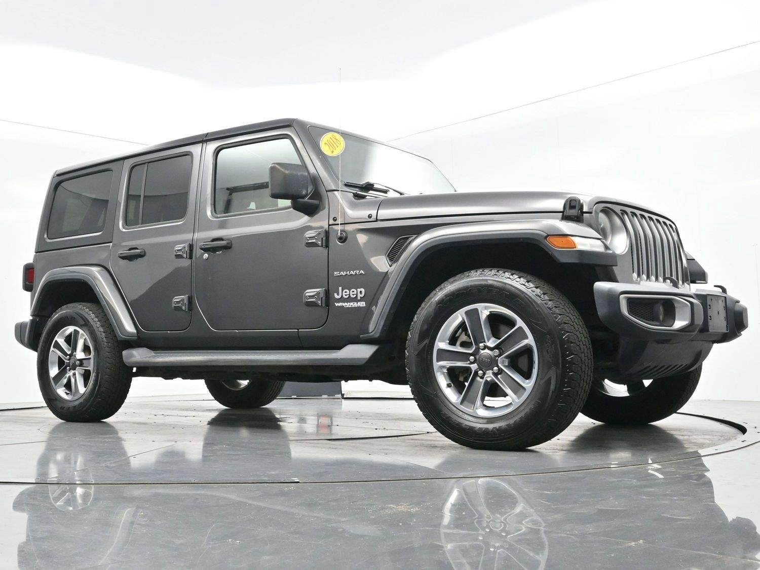Used 2018 Granite Crystal Metallic Clearcoat Jeep Sahara image 43