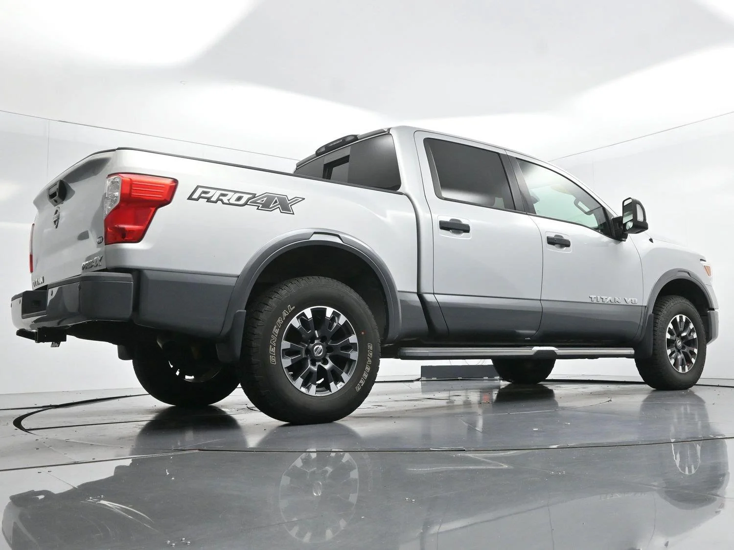 Used 2018 Brilliant Silver Nissan PRO-4X image 54