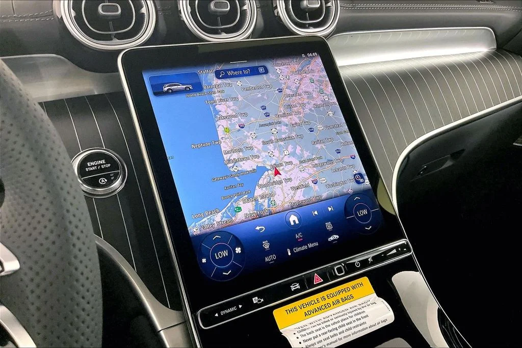 New 2026 White Mercedes-Benz GLC 300 image 7