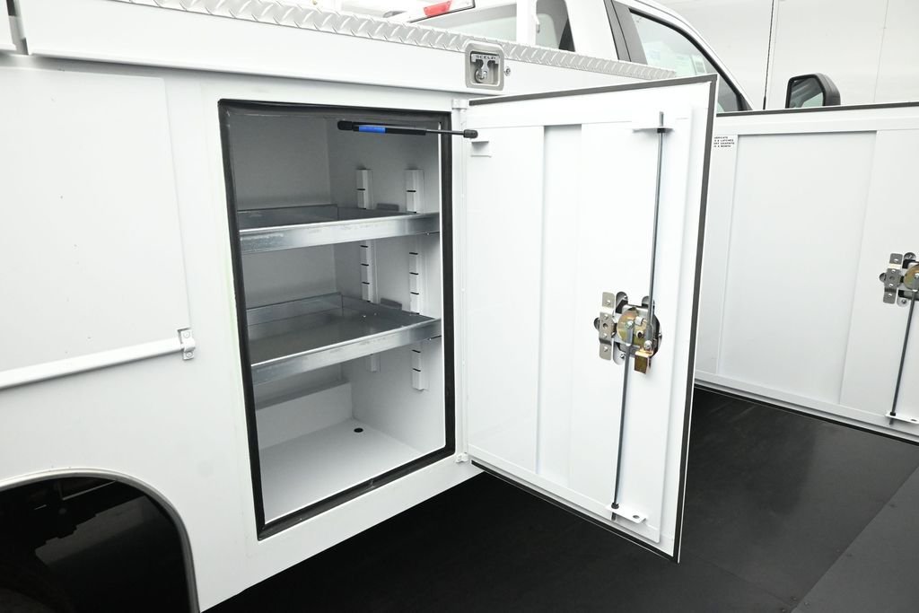 2025 Ford F-550 Super Duty Chassis Cab XL - Photo 25