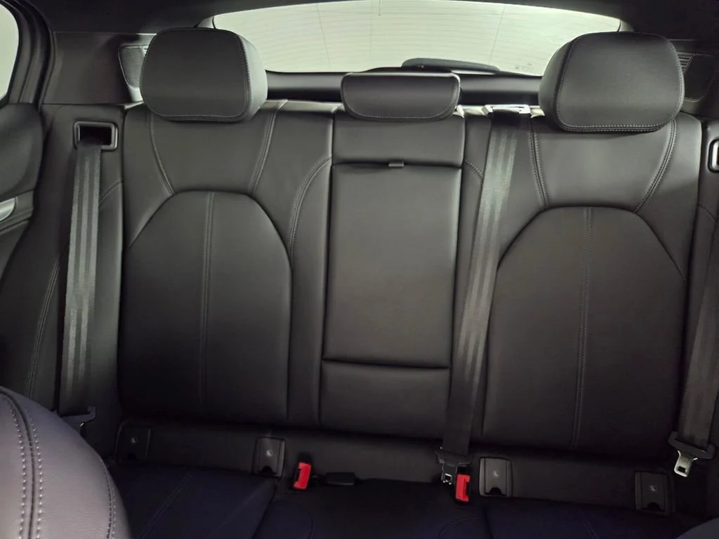 2025 Alfa Romeo Stelvio Base - Photo 18