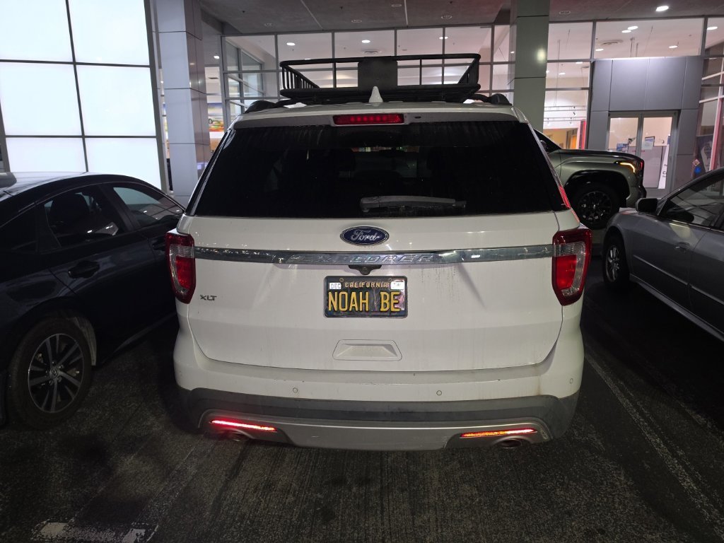 Used 2017  Ford XLT image 6