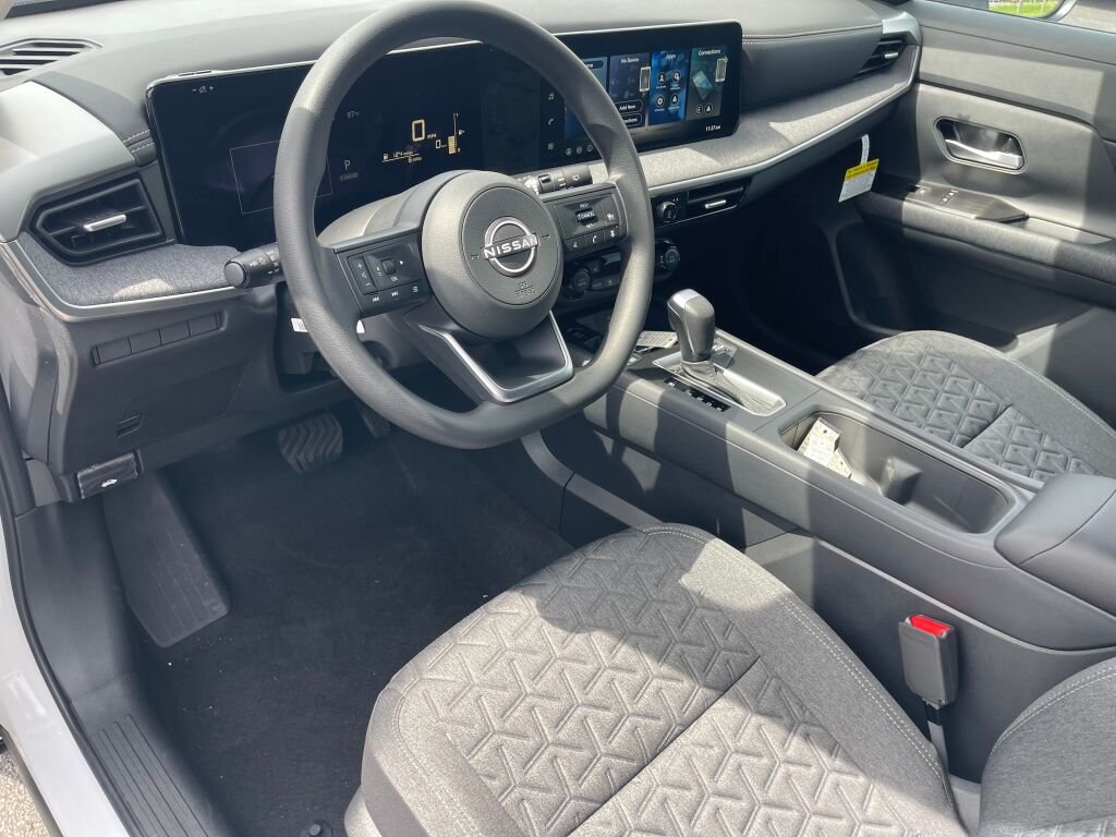 New 2026 Aspen White Tricoat Nissan SV image 6
