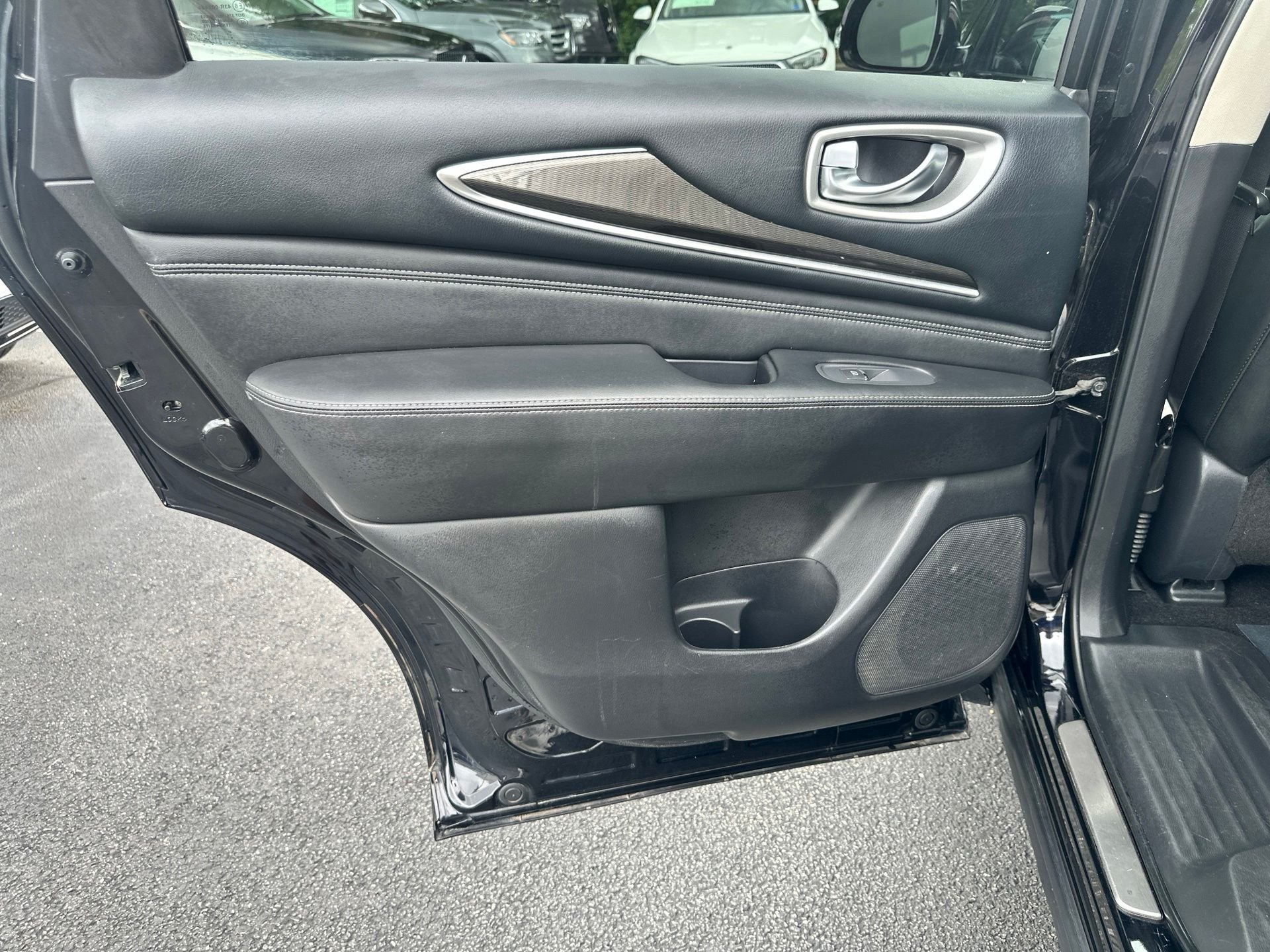 Used 2020 Black INFINITI LUXE image 19