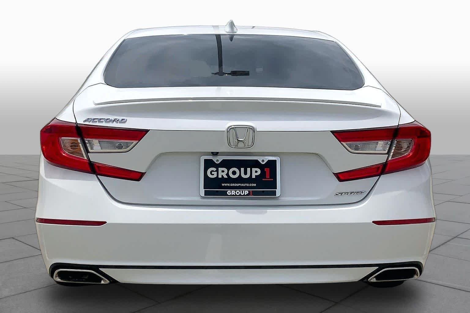 Used 2018 Platinum White Pearl Honda Sport 1.5T image 5