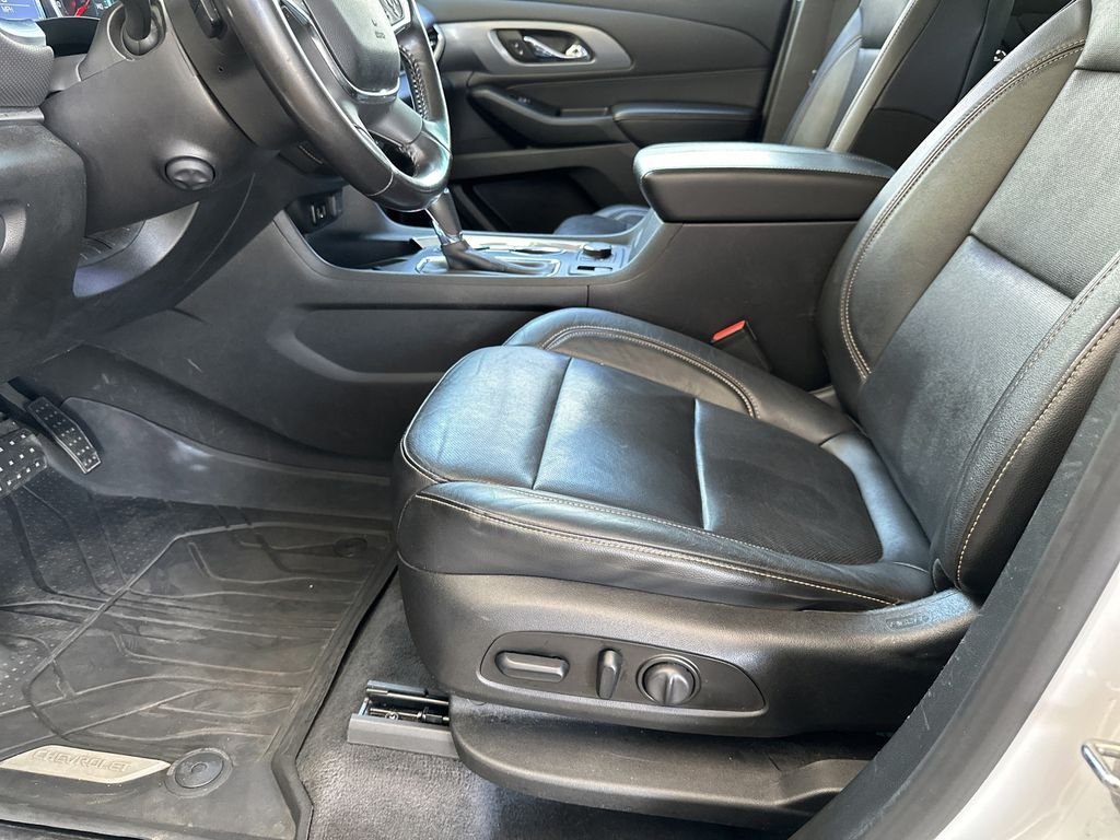 Used 2019 Beige Chevrolet Premier image 14