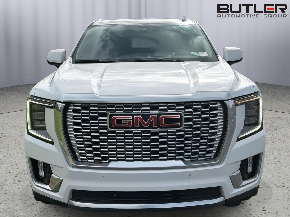 Used 2021 Summit White GMC Denali image 9